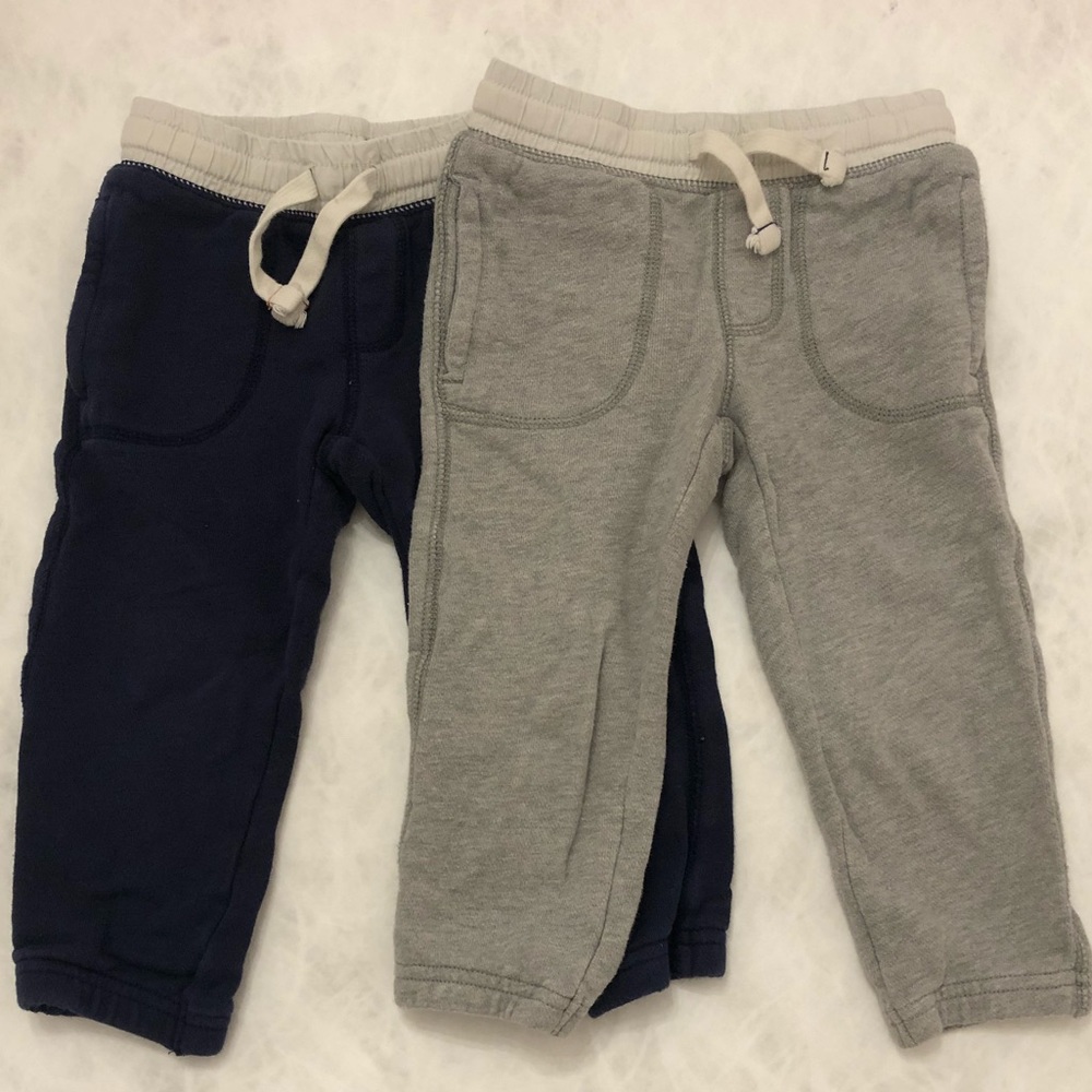 Carter’s sweatpants (2 pair)